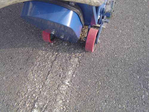 ����·�����۱�־�����